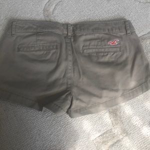 Hollister Shorts - Hollister Khaki Shorts Hollister Shorts - Hollister Khaki Shorts